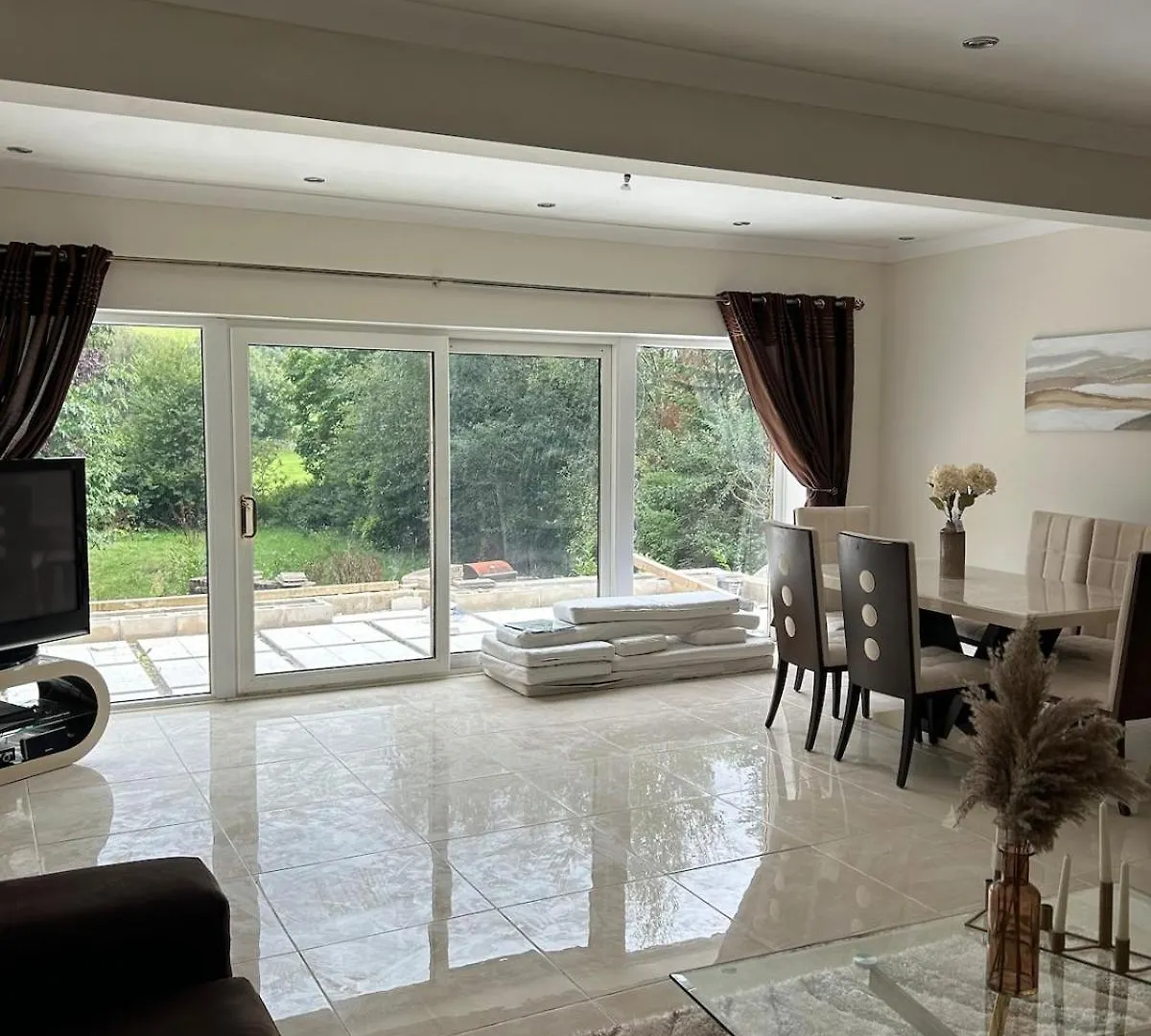 5 Bedroom Detached Family Home Earby 0*,  United Kingdom